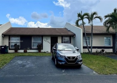 Beach Townhome/Townhouse For Sale in Miami, Florida