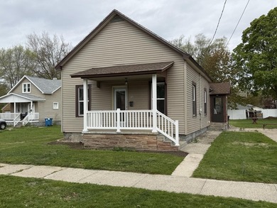 Beach Home For Sale in Muskegon, Michigan
