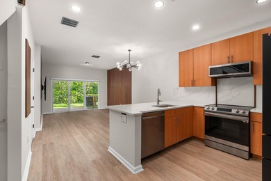 Beach Townhome/Townhouse For Sale in Oakland Park, Florida