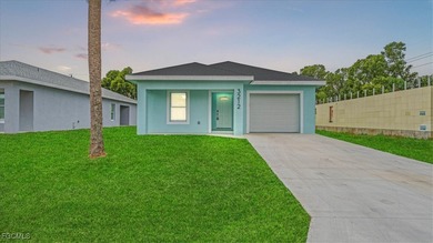 Beach Home For Sale in Fort Myers, Florida