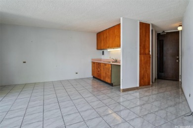 Beach Condo For Sale in Honolulu, Hawaii