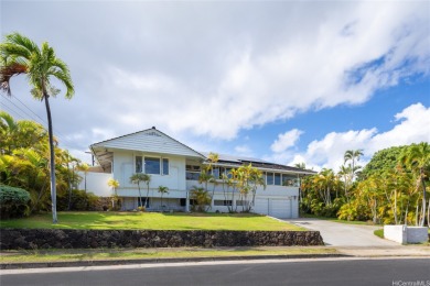 Beach Home For Sale in Honolulu, Hawaii