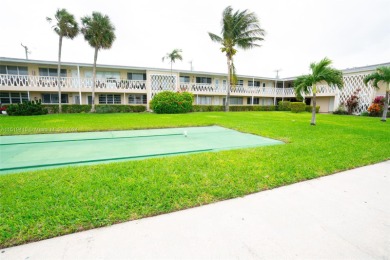 Beach Apartment For Sale in Hallandale Beach, Florida