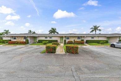 Beach Home For Sale in West Palm Beach, Florida