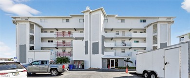 Beach Condo For Sale in Fort Myers Beach, Florida