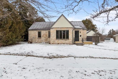 Beach Home For Sale in Algoma, Wisconsin