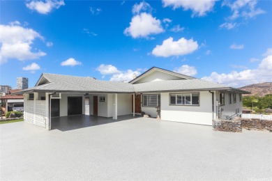 Beach Home Active Under Contract in Honolulu, Hawaii