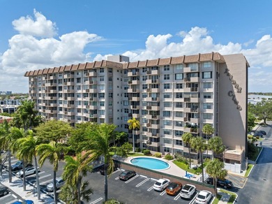 Beach Condo For Sale in Pompano Beach, Florida