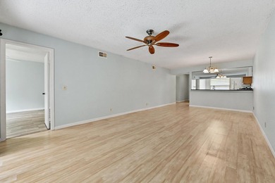 Beach Condo For Sale in Palm Beach Gardens, Florida