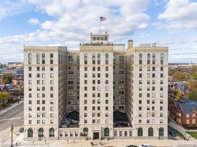 Beach Condo For Sale in Detroit, Michigan