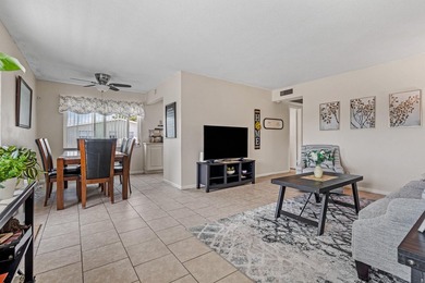 Beach Condo For Sale in West Palm Beach, Florida