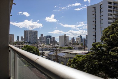 Beach Condo For Sale in Honolulu, Hawaii