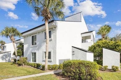 Beach Condo For Sale in Ponte Vedra Beach, Florida