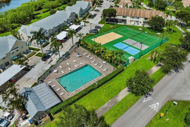 Beach Townhome/Townhouse Active Under Contract in Jupiter, Florida