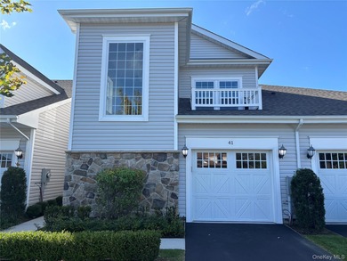 Beach Condo For Sale in Shirley, New York