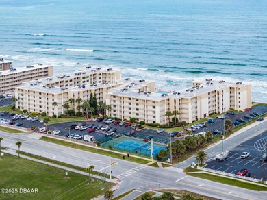 Beach Condo For Sale in New Smyrna Beach, Florida