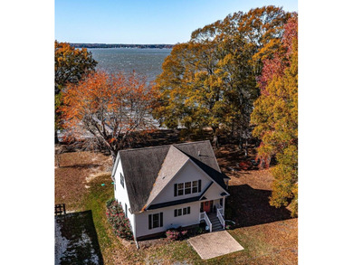 Beach Home For Sale in Warsaw, Virginia