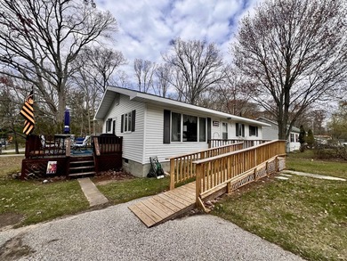 Beach Home Sale Pending in Ludington, Michigan