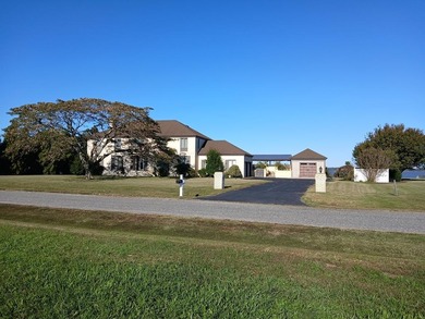 Beach Home For Sale in Tappahannock, Virginia