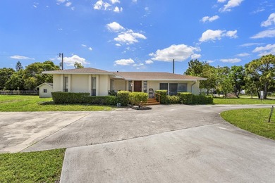 Beach Home For Sale in West Palm Beach, Florida