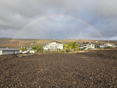 Beach Lot For Sale in Captain Cook, Hawaii