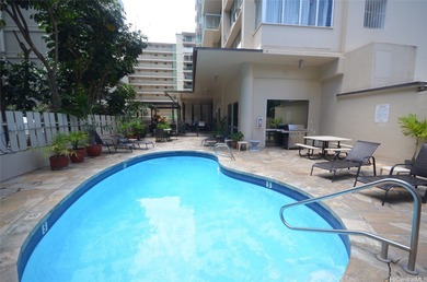 Beach Condo For Sale in Honolulu, Hawaii
