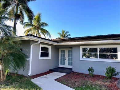 Beach Home For Sale in Fort Myers, Florida