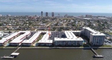 Beach Condo For Sale in Daytona Beach, Florida