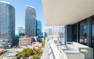 Beach Condo For Sale in Miami, Florida