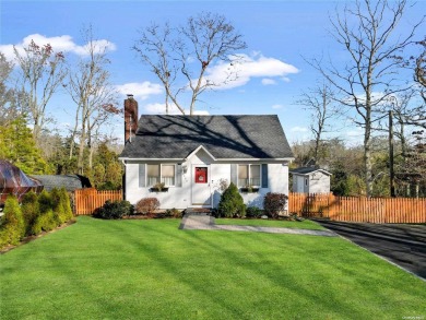 Beach Home Sale Pending in Mattituck, New York