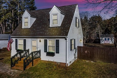 Beach Home For Sale in Deltaville, Virginia