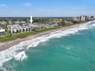 Beach Townhome/Townhouse For Sale in Juno Beach, Florida