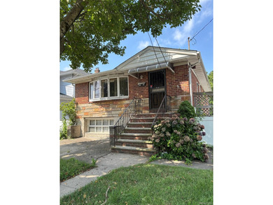 Beach Home Sale Pending in Beechhurst, New York