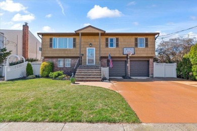 Beach Home For Sale in Baldwin, New York