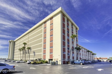 Beach Condo For Sale in Daytona Beach, Florida