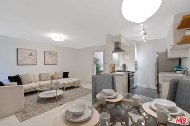 Beach Condo For Sale in Santa Monica, California