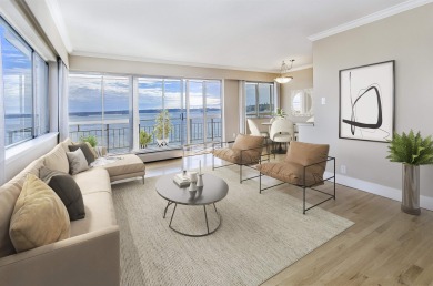 Beach Condo For Sale in West Vancouver, 