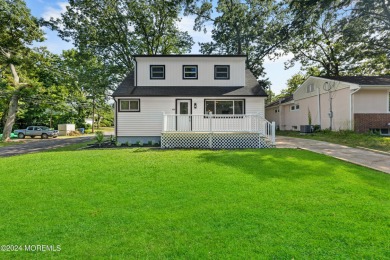 Beach Home Sale Pending in Neptune, New Jersey