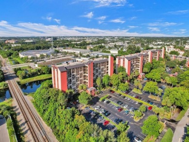 Beach Condo For Sale in Pompano Beach, Florida