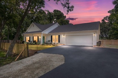 Beach Home For Sale in Charleston, South Carolina