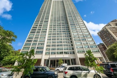 Beach Condo Sale Pending in Chicago, Illinois