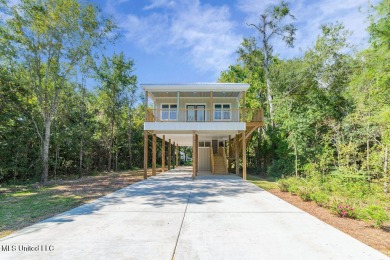 Beach Home For Sale in Bay Saint Louis, Mississippi