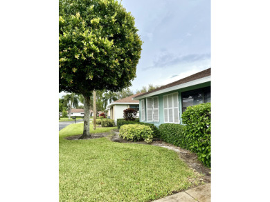 Beach Home For Sale in Boynton Beach, Florida