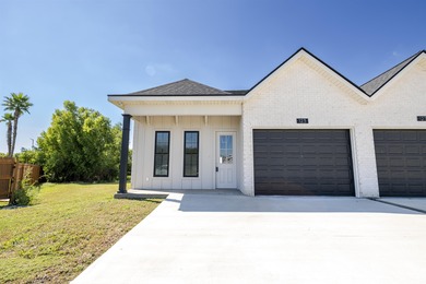 Beach Townhome/Townhouse For Sale in Houma, Louisiana