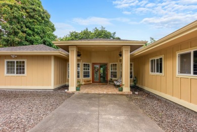Beach Home For Sale in Kealakekua, Hawaii
