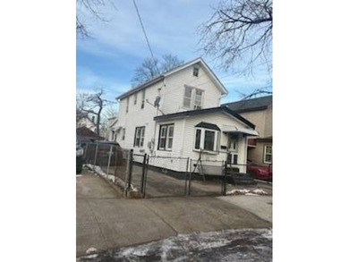 Beach Home For Sale in Queens, New York