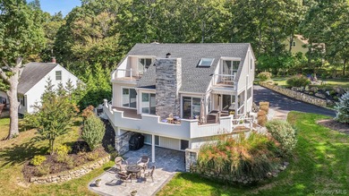 Beach Home For Sale in Southold, New York