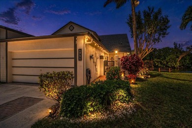 Beach Townhome/Townhouse For Sale in Greenacres, Florida