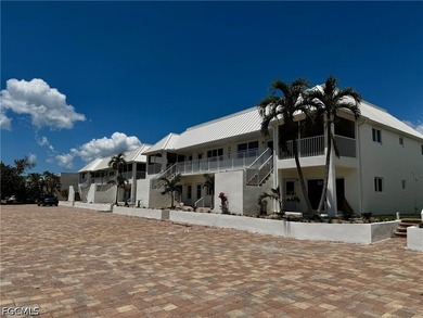 Beach Condo For Sale in Sanibel, Florida