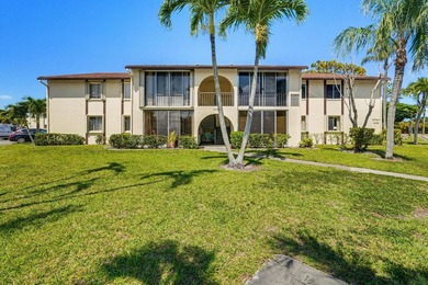 Beach Condo For Sale in Greenacres, Florida